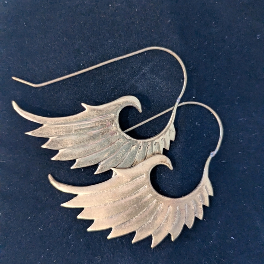Like New! Gold Wing Earrings